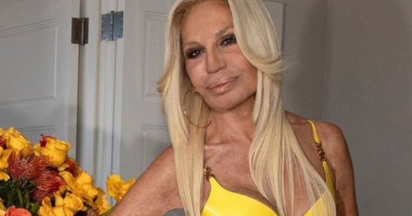 Donatella Versace już tak nie wygląda. Fani nie mogą wyjść z podziwu: "Już nie wygląda jak kosmitka"