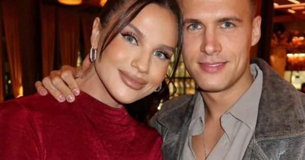 Karolina Gilon w obcisłej kiecce na wypasionym baby shower. W końcu zdradziła płeć dziecka