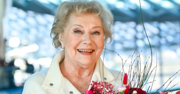 Teresa Lipowska w młodości. Gwiazda "M jak Miłość" zachwycała urodą [stare zdjęcia]