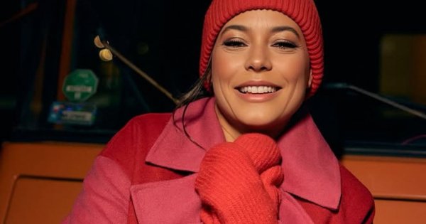 Anna Mucha wyeksponowała tył w panterkowym, mocno wyciętym kostiumie. Nie pozostawiła wiele wyobraźni