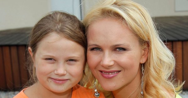 Anna Samusionek po latach odbudowała relacje z córką: "To cud". 22-letnia Andżelika trafiła kiedyś do domu dziecka