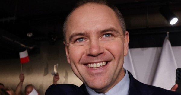 Gościnny Karol gubi się w zeznaniach nt. "apartamentu miłości". Genialne wideo hitem sieci