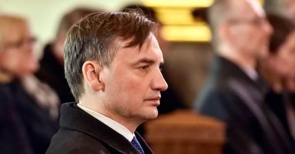 Koniec bezkarności? Prokuratura chce aresztu dla Ziobry. "Kierował zorganizowaną grupą przestępczą"