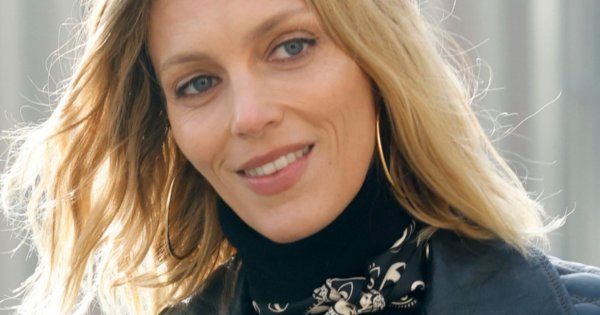 Anja Rubik tak, jak ją natura stworzyła zapozowała dla francuskiego czasopisma. Fani zachwyceni: "Skarb narodowy"