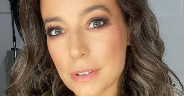 44-letnia Anna Mucha pokazała się bez makijażu i z siwymi refleksami. Cudo nie kobieta