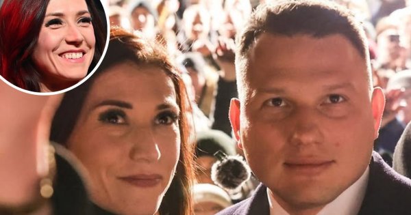 Piękna Ewa w mega obcisłej kiecce szła jak po wybiegu. Odsłoniła zgrabne nogi i podkreśliła dekolt
