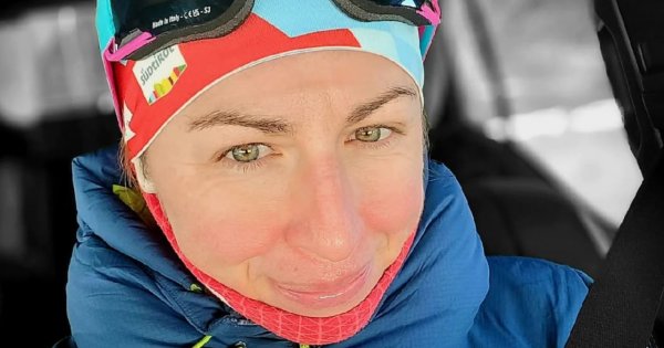 Justyna Kowalczyk na szczycie z uśmiechniętym mężczyzną. Fani już wiedzą, kim jest ten szczęściarz [zdjęcie]