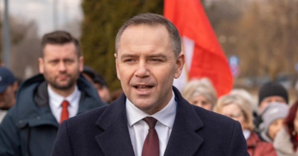 Karol błaga o hajs, bo twierdzi, że nie dostanie jej z klubu z racji swej niezależności. Film udostępnił klub Jareczka [wideo]