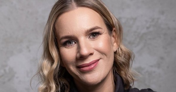 Mało kto wie, przez co przeszła Marta Nawrocka. Pod drzwiami jej teściowej działy się dantejskie sceny