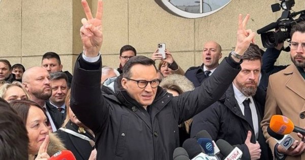 Mati kreuje się na niewinnego bohatera. Tymczasem odmówił składania zeznań w sprawie kopertowego konkursu [memy]