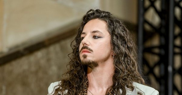 Michał Szpak poprowadził preselekcje do Eurowizji 2025. Wskoczył w skórę i zachwycił
