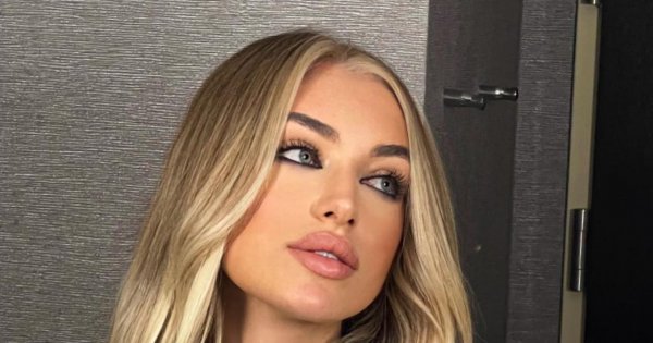 Caroline Derpieński wskoczyła w opalacze i to w naturalnym wydaniu. Bez "tapety" wygląda przepięknie