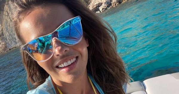 Edyta Herbuś rozpala fanów gorącymi fotkami w skąpym bikini. Dopiero co skończyła 44 lata, a tak wygląda jej brzuch [zdjęcia i wideo]