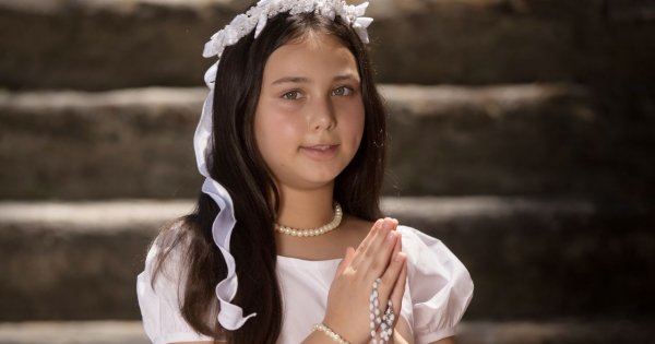 Komunia 2025. Cena za "talerzyk" prawie jak za wesele. Trzeba przygotować portfele