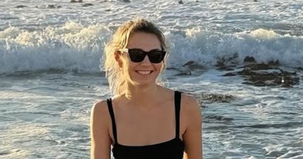 Małgorzata Socha wygina (nie)śmiało ciało nad oceanem. Tak wygląda brzuch 44-letniej mamy trójki [zdjęcia]