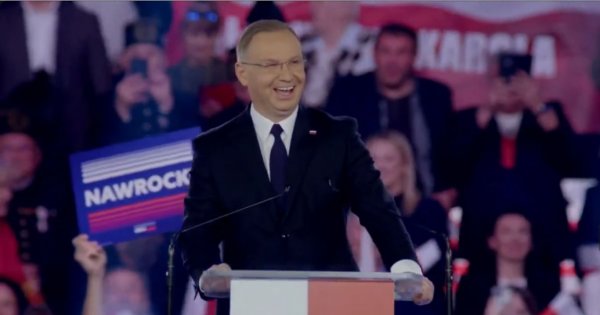 Migotek Andrzej oficjalnie wsparł Karola na jego wiecu. Wcześniej zarzekał się, że nikogo nie poprze [wideo]