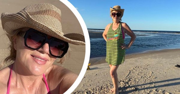 Danuta Martyniuk zrzuciła kusą mini i pokazała się w dwuczęściowym bikini. Tak wygląda brzuch niespełna 60-latki