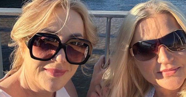 Danuta Martyniuk wdzięczy się w kusej mini w Australii. 58-latka odmłodziła się o 20 lat. Ktoś pisze: "Teraz to nawet Rozenek ci nie dorówna"