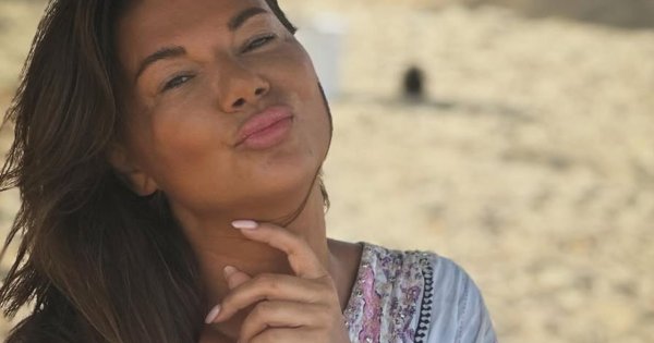 Edyta Górniak zrzuciła bieliznę i zapozowała tak, jak ją natura stworzyła. "Od dziecka noszę zbroję"