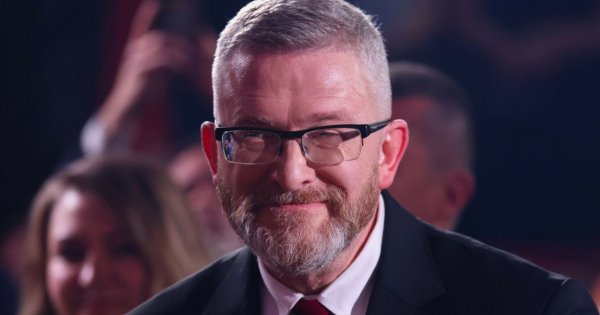 Grzegorz Braun zarobił w Brukseli fortunę, a na koncie ma... 94 eurocenty. Oświadczenie majątkowe europosła mówi wiele
