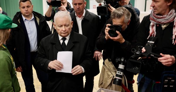 Jarek ponad prawem podczas głosowania 18 maja. Złamał przepisy jak gdyby nigdy nic