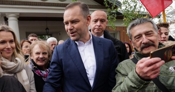 Opiekunka pana Jerzego sypie na Karola, który przejął mieszkanie: "Zupełnie się nim nie interesował, nie opiekował się"