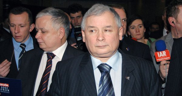 Starszy pan w zaskakującym wyznaniu: "Ja z Lechem też brałem udział w ustawkach". Sieć produkuje memy
