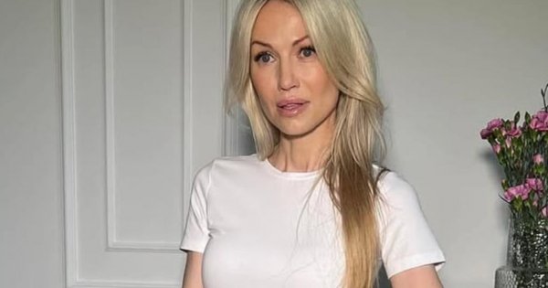 Ogórkowa Magdalena zamiata ulice. W tej krwistoczerwonej kiecce zrobiła furorę w Rzymie [wideo]