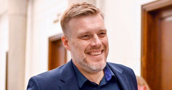 Potężny Adrian wyznał prawdę o wakacyjnych przygodach. Wszystko się nagrało [wideo]