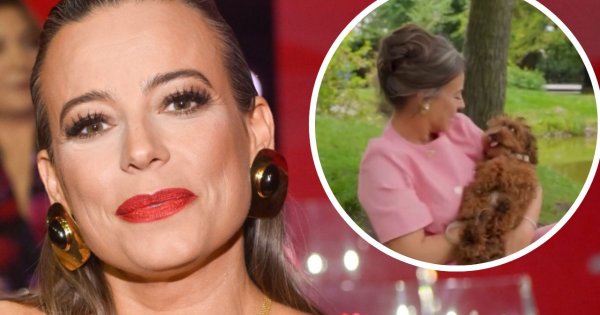 Anna Mucha w różowym kostiumiku jak stateczna ciotka na pikniku. Strój dobry dla modnej 70-latki