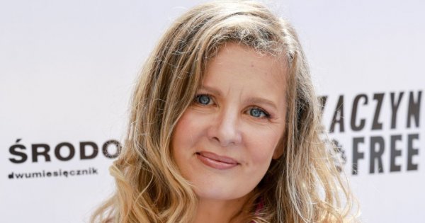 Anna Powierza wypięła imponujący przód i zaprezentowała obłędną stylóweczkę. Kwintesencja kobiecości