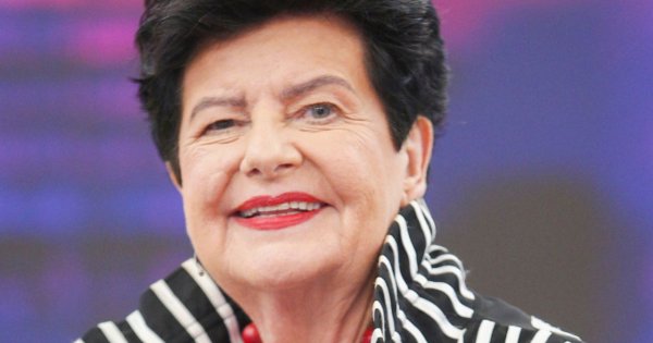 Pani Joanna wdzięczyła się przed obiektywami. Były korale i obcisłe, skórzane spodnie, które wyeksponowały jej kobiecość