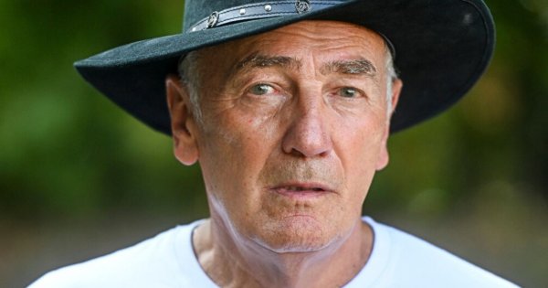 Karol Strasburger mówi wprost o późnym ojcostwie. Ta szczera prawda wbija w fotel. "Nie ma co czarować"