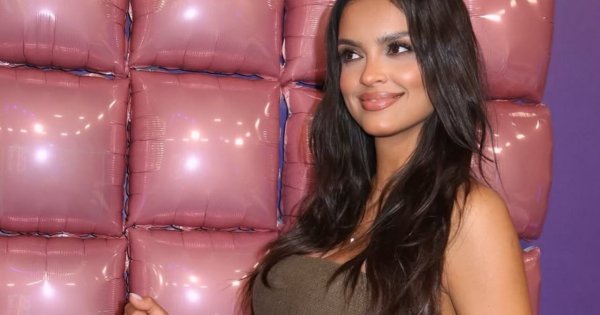 Klaudia El Dursi eksponuje ciążowe krągłości w obcisłej bluzeczce, a jej syn niczym Apollo pochwalił się umięśnionym ciałem