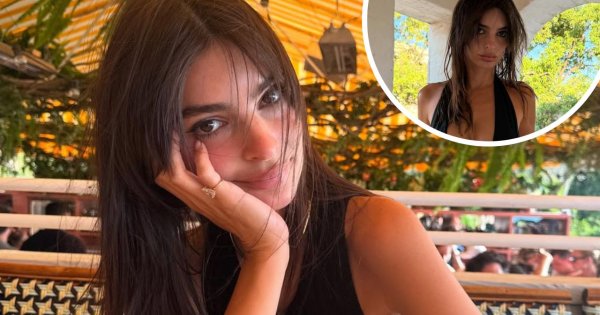 Rozgogolona Emily Ratajkowski pozuje tak, jak ją matka natura stworzyła. Te paseczki prawie nic nie zasłaniają