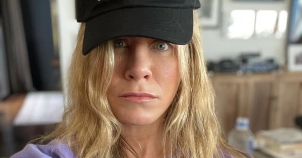 Uwierzył fałszywej Jennifer Aniston. Twierdziła, że go kocha i prosiła o wsparcie