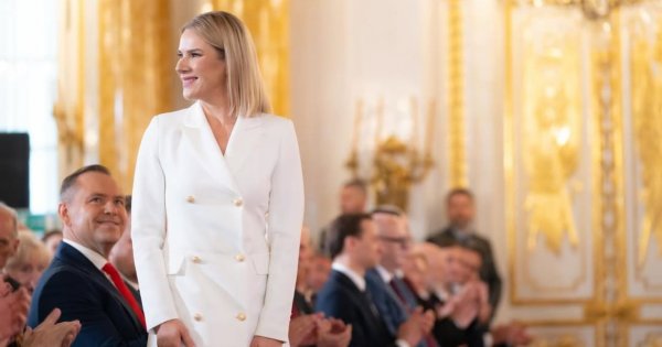 Pierwsza dama przerywa milczenie! Tym wpisem Nawrocka zaskoczyła wszystkich. Koniec z ciszą w Pałacu