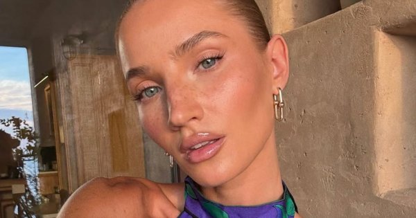Agata Sieramska pręży muskuły w mikroskopijnym bikini. Fani patrzą tylko na jeden szczegół [wideo]