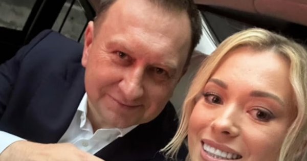 Poseł Tomasz Trela wziął ślub. Panna młoda wyglądała jak milion dolców