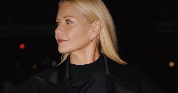 Małgorzata Kożuchowska wyeksponowała wcięcie w talii i nogi do nieba na paryskim Tygodniu Mody. "Bogini"