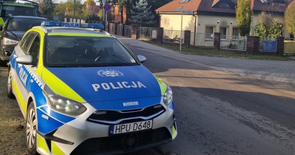Szczęka opada! 3-latek wślizgnął się do Audi i ruszył przez Lędziny. "Trudno było w to uwierzyć"
