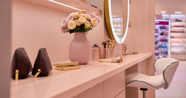 Prezent, którego nie znajdziesz w głównym nurcie. Niszowe kompozycje zapachowe i ikony K-Beauty w ofercie Skin & Beauty by Super-Pharm