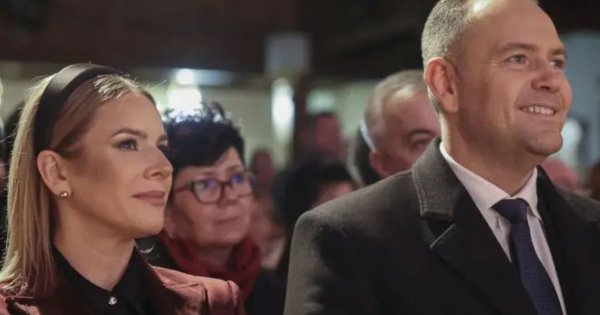 Marta Nawrocka zaliczyła wielką wpadkę. Miażdżąca ocena "wybrakowanej" stylizacji pierwszej damy [zdjęcia]