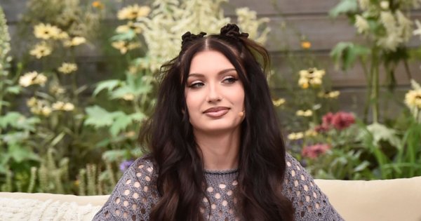 Viki Gabor z narzeczonym bez żenady pokazują wulgarny gest. Fani nie gryzą się w język [zdjęcie]