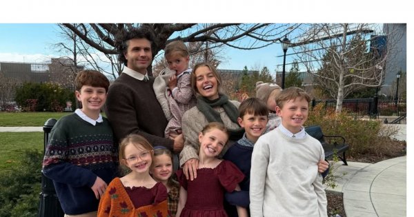 Kontrowersyjna mormońska influencerka jest w dziewiątej ciąży. Była Miss USA znowu szokuje