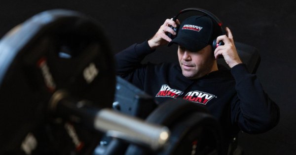 Prezydent "modelem" rodzinnej marki? Kulisy biznesu NOWROCKY. W tle siostra i wirtualne biuro