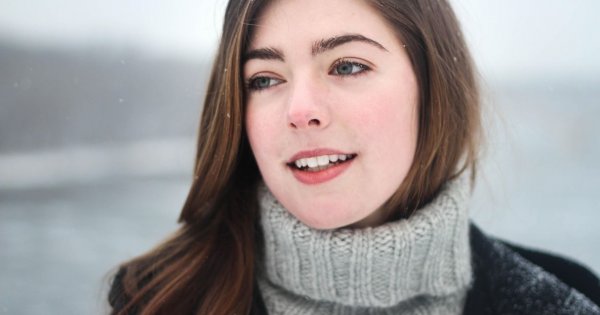 Przebarwienia na twarzy: Dlaczego powstają i jak skutecznie je redukować?