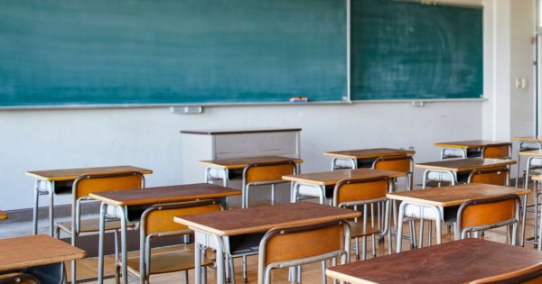 Skandal w murach szkoły. Miłosne igraszki pedagogów i szokująca decyzja władz. "To się nie mieści w głowie"