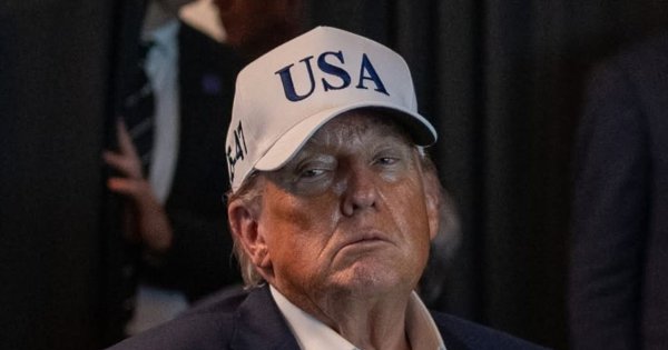 Lekarz Donalda Trumpa przerywa milczenie. Prezydent waży 108 kg, a internauci są bezlitośni: "On ledwo chodzi"