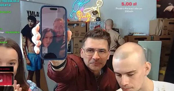 Paweł Marchewka wpłacił kosmiczną sumę u Łatwoganga. Pokazał się z żoną. Kim jest i na czym zbił fortunę?